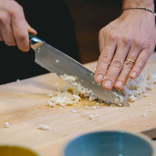 Comment entretenir sa planche à découper en bois ? - Atma Kitchenware