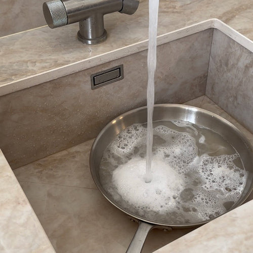 Comment entretenir sa poêle en inox ? - Atma Kitchenware