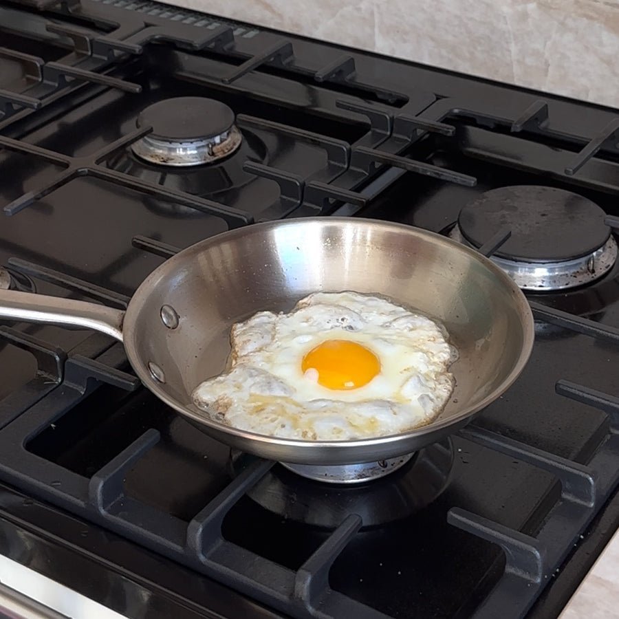 Nettoyer les différentes traces sur ma casserole en inox - Atma Kitchenware