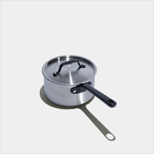 1 casserole de 16cm avec couvercle