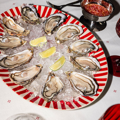 Le plat de présentation, en rouge carmin - Atma Kitchenware