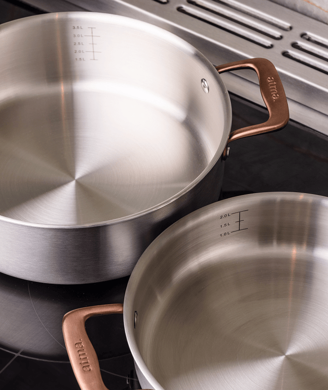 Le rondeau 26cm en inox, poignées bronze - Atma Kitchenware
