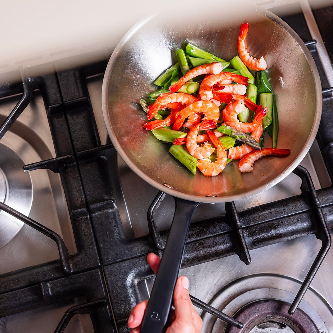 The Wok en inox, manche noir - 28 cm - Atma Kitchenware